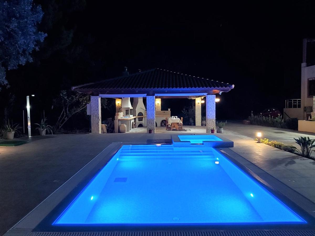 Fiore di Rodi - Private Pool, Jacuzzi&Barbecue Ialysos  Exterior foto