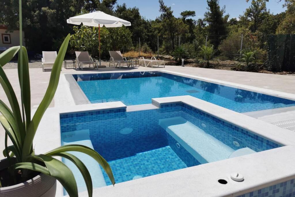 Fiore di Rodi - Private Pool, Jacuzzi&Barbecue Ialysos  Exterior foto